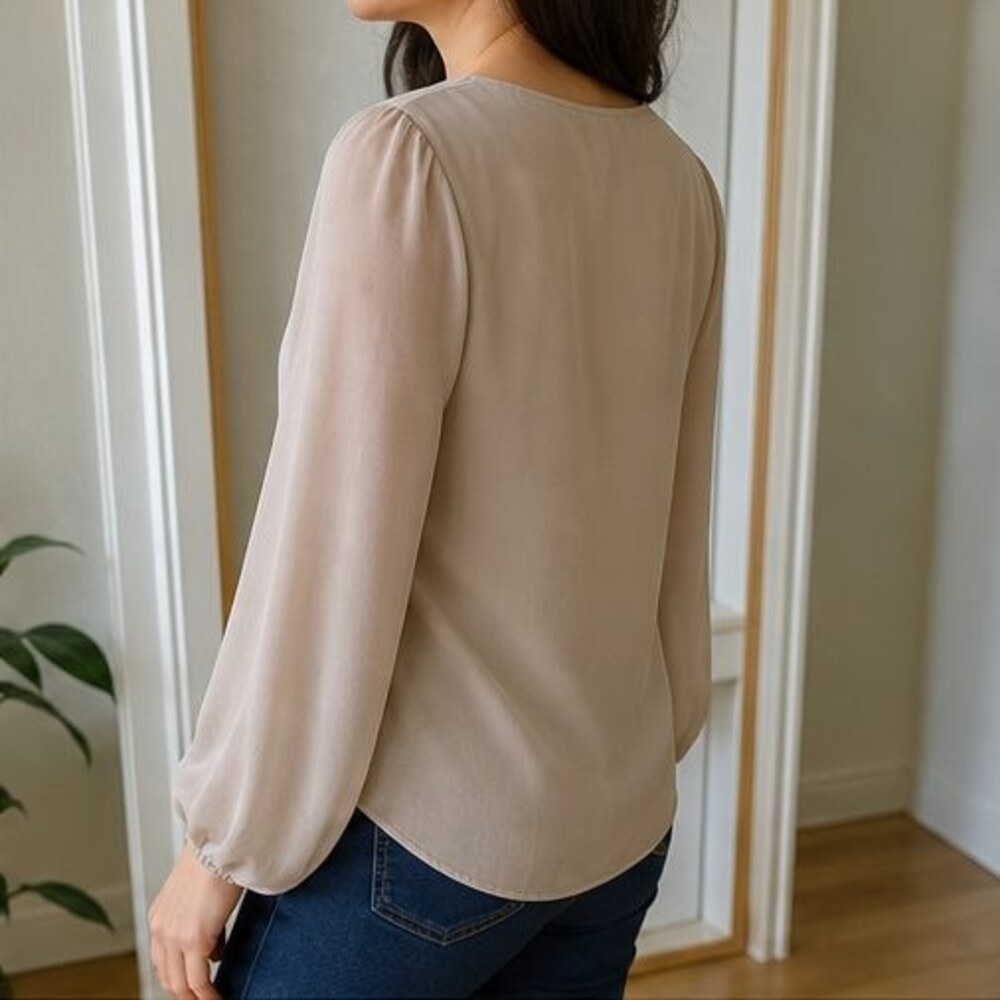 Sand V Neck Top - Picture 3 of 6